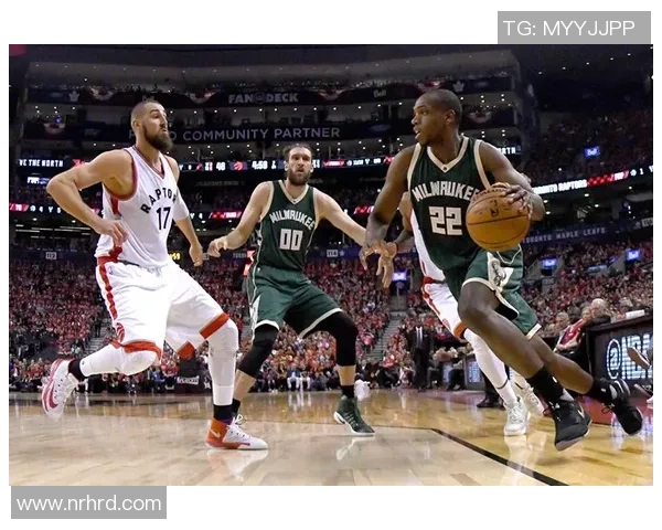 亚特兰大老鹰与菲尼克斯太阳的激烈对决揭示NBA赛季新动态